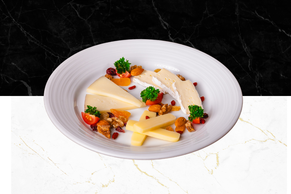 Le V Restaurant Patong Seaview French Restaurant in Patong, Phuket 83150 Thailand Cheeses Platter And Dry Fruits